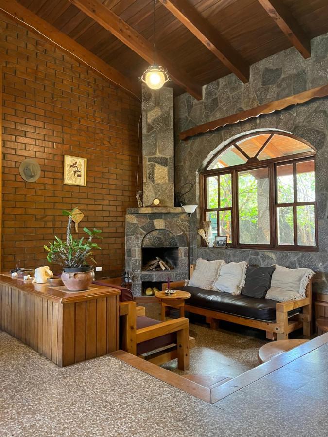 Casa Qatzij Hotel San Lucas Tolimán Buitenkant foto